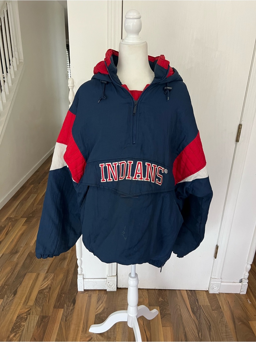 Vintage MLB STARTER Navy and Red Vintage Cleveland Indians Jacket, XL